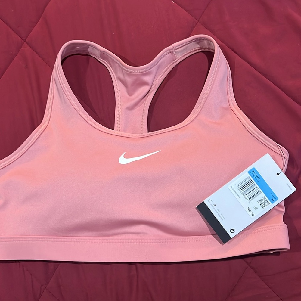 ✨Brand New Nike sporta bra